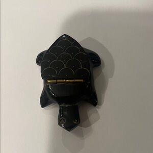 Vintage Hand Carved Beef & Brass Turtle Pill Box